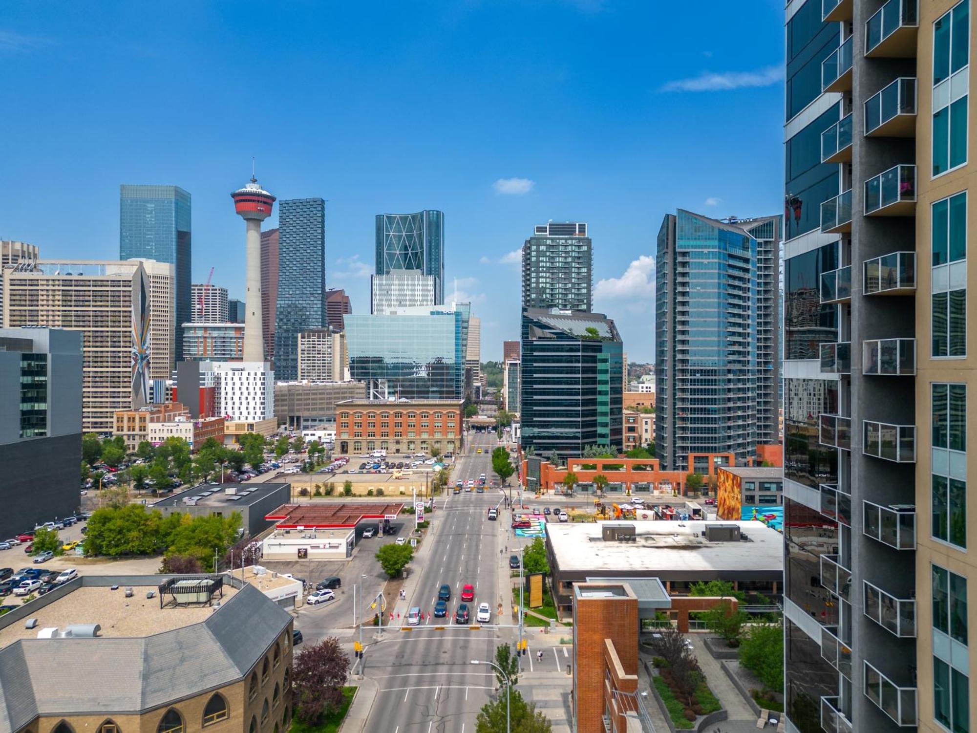 City Centre Retreat - 1Br Condo With Desk YYC Eksteriør billede